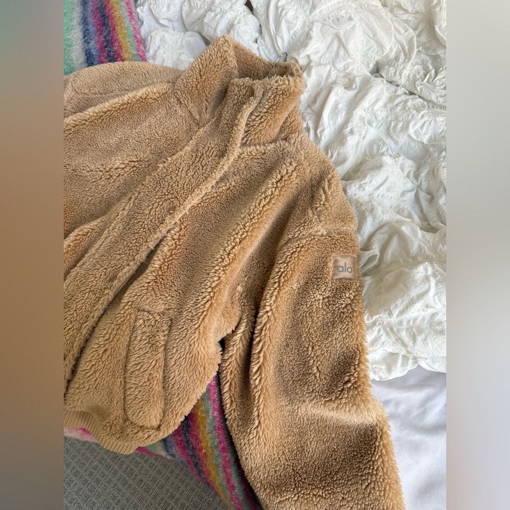 NWOT - ALO Yoga Sherpa Varsity Jacket in Camel - Picture 4 of 12